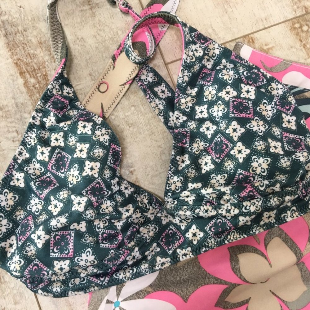LAST CHANCE!  "Reversible" Nautica Bra Top